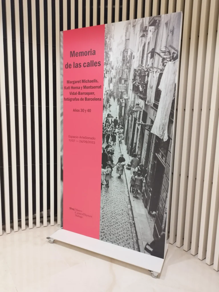 Indagrafic: empresa de rotulación en Málaga. Creamos soluciones visuales de gran impacto: rótulos, vinilos para vehículos y fachadas, e impresión digital. 47