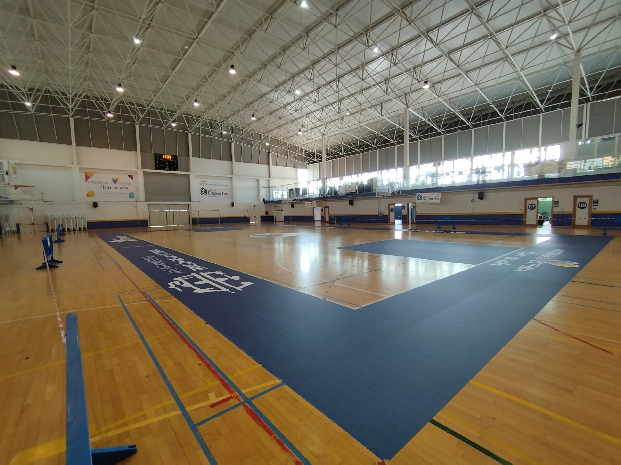 Indagrafic: empresa de rotulación en Málaga. Creamos soluciones visuales de gran impacto: rótulos, vinilos para vehículos y fachadas, e impresión digital. 59