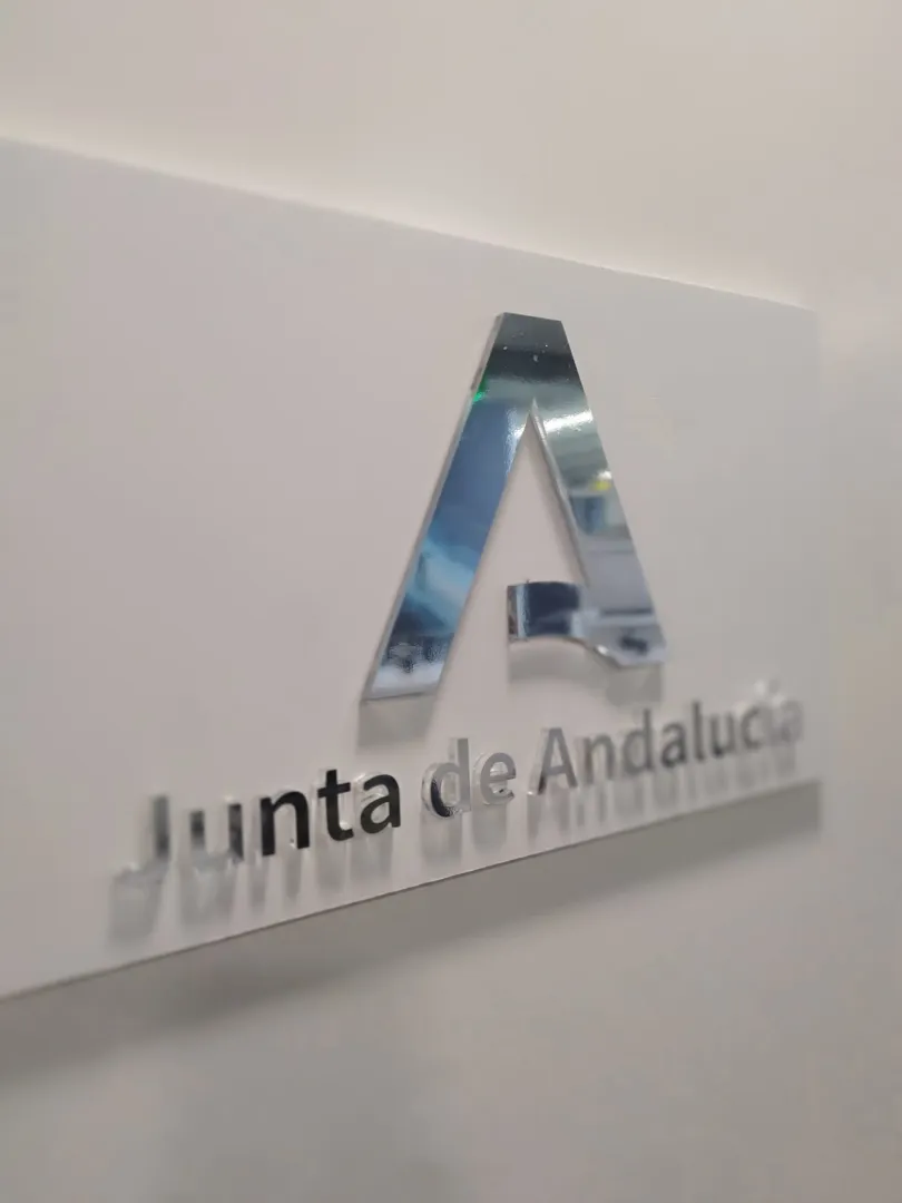Rotulacion en Málaga   Bienvenida a Andalucía Aeropuerto de Málaga 5