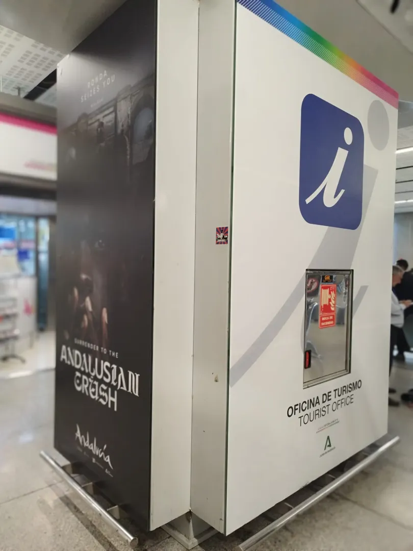 Rotulacion en Málaga Bienvenida a Andalucía Aeropuerto de Málaga 8