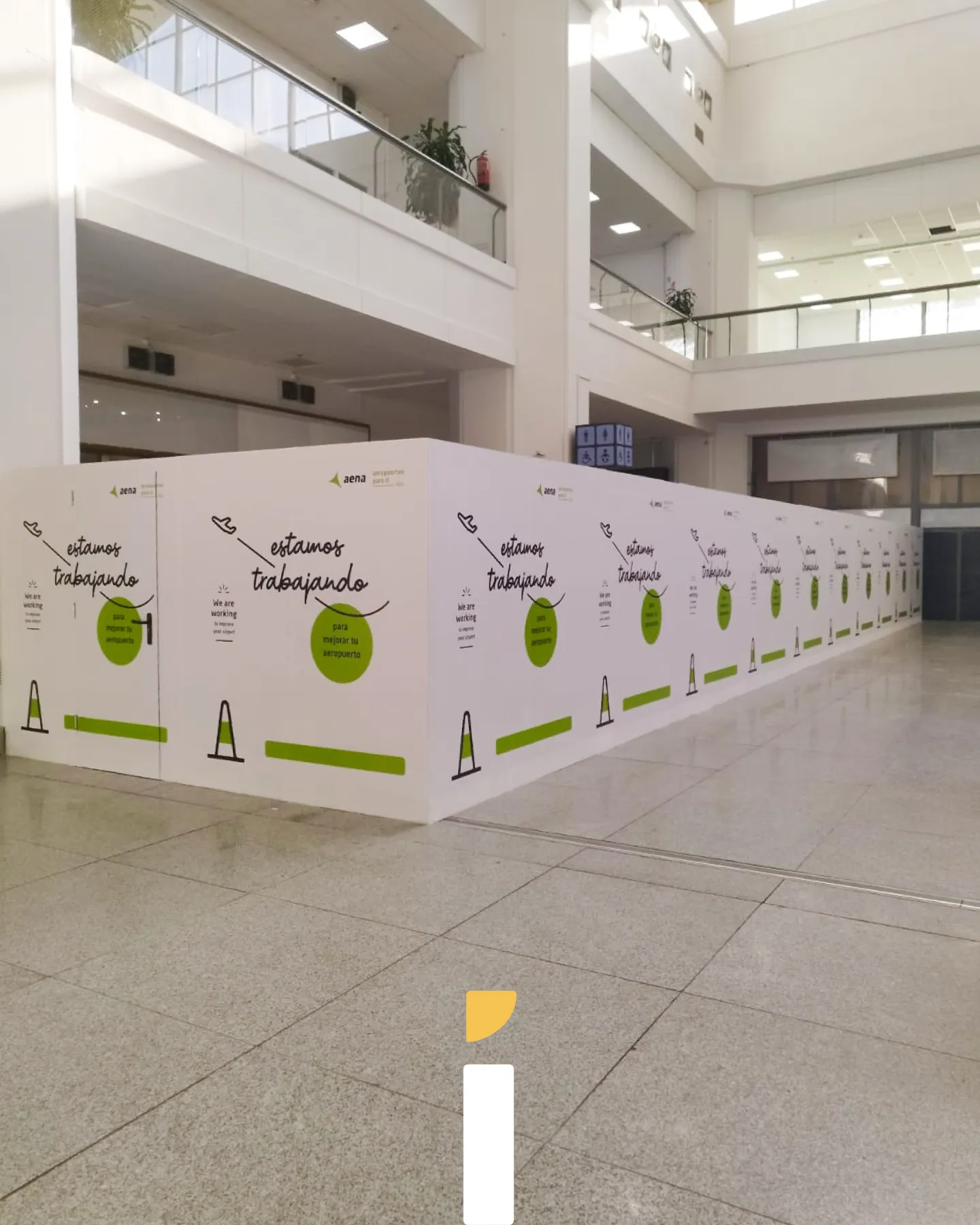 Rotulación Aeropuerto Málaga Costa del Sol AENA - Indagrafic