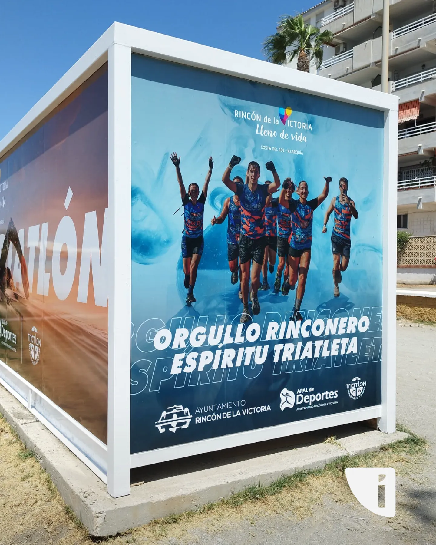 Rotulación exterior Club de Triatlón Rincón de la Victoria - Indagrafic