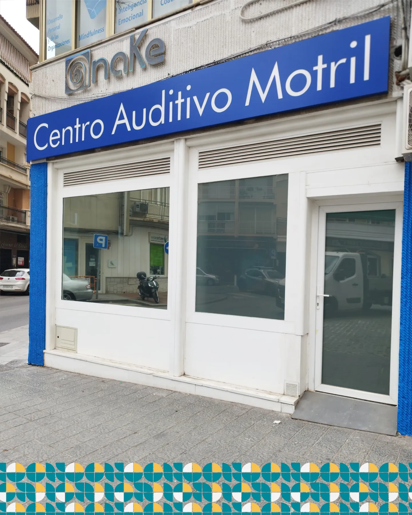 Rótulo luminoso de la rotulación en Motril del Centro Auditivo