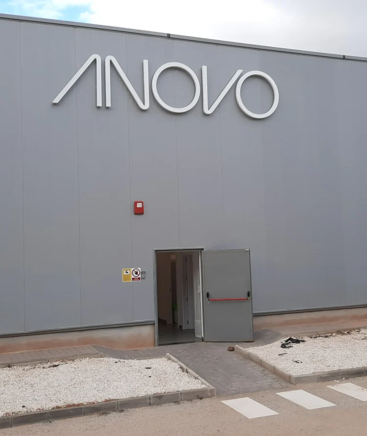 Anovo, rotulación, rotulación exterior