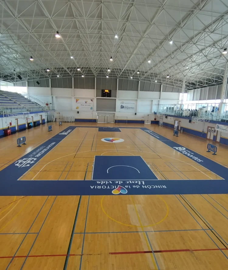Rincón de la Victoria, rotulación, rotulación exterior e interior